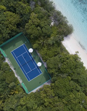 La légende autrichienne du tennis visite notre Maison maldivienne