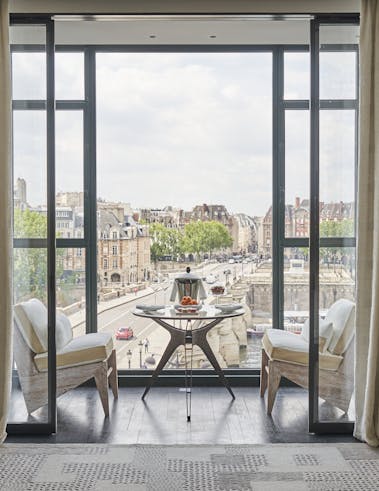 Hotel in Paris  Cheval Blanc Paris 