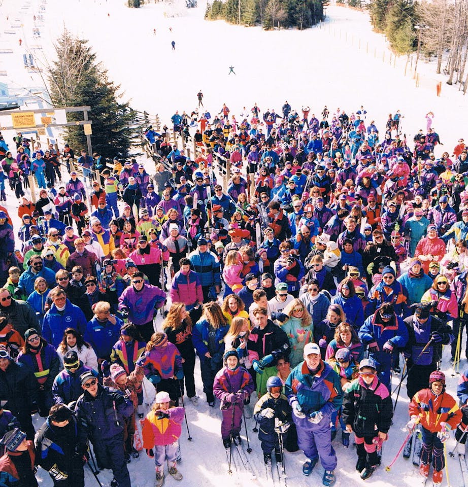 Chicopee - 1990-1999 - groupd of skiers and boarders