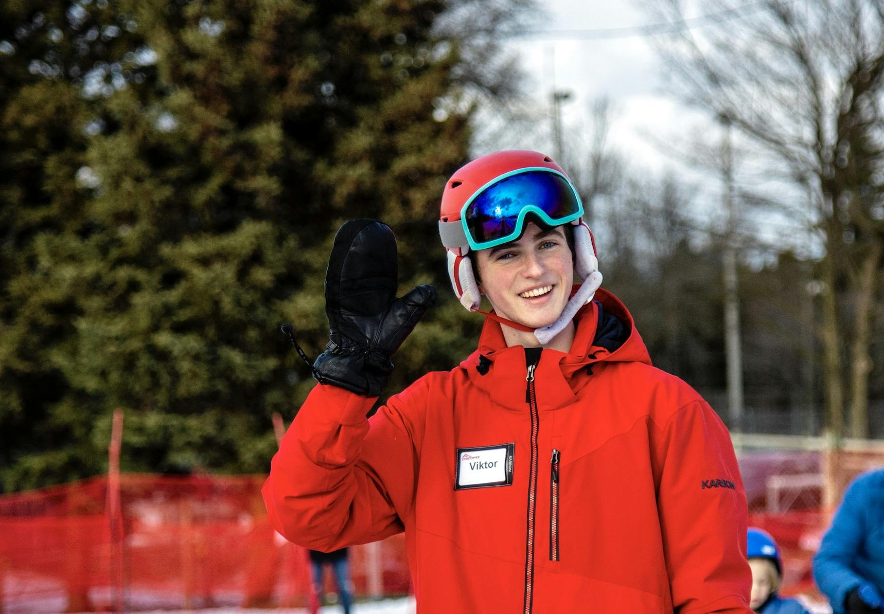 Chicopee ski instructor waving to the camera. 