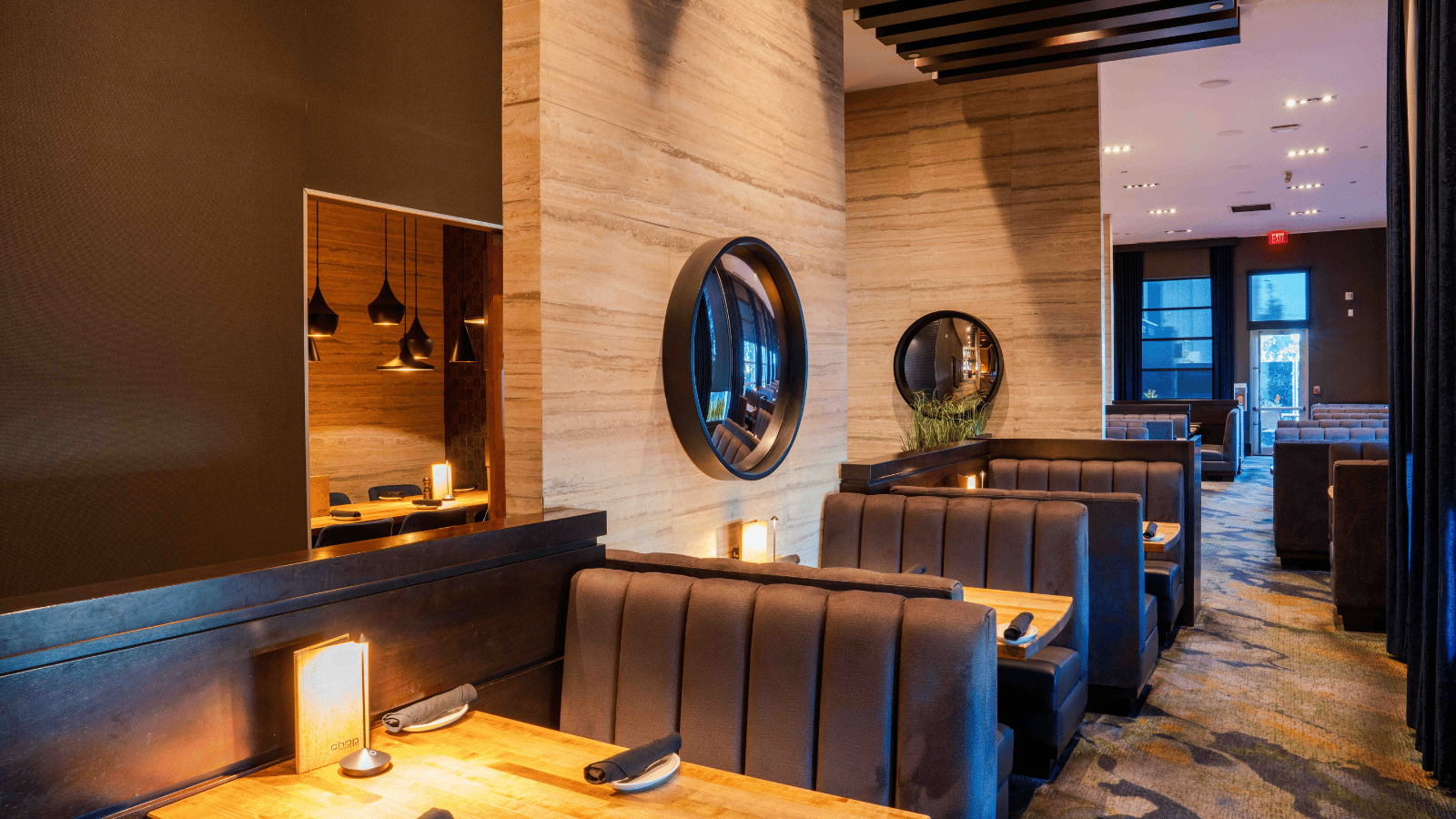 Ellerslie dining room, booths