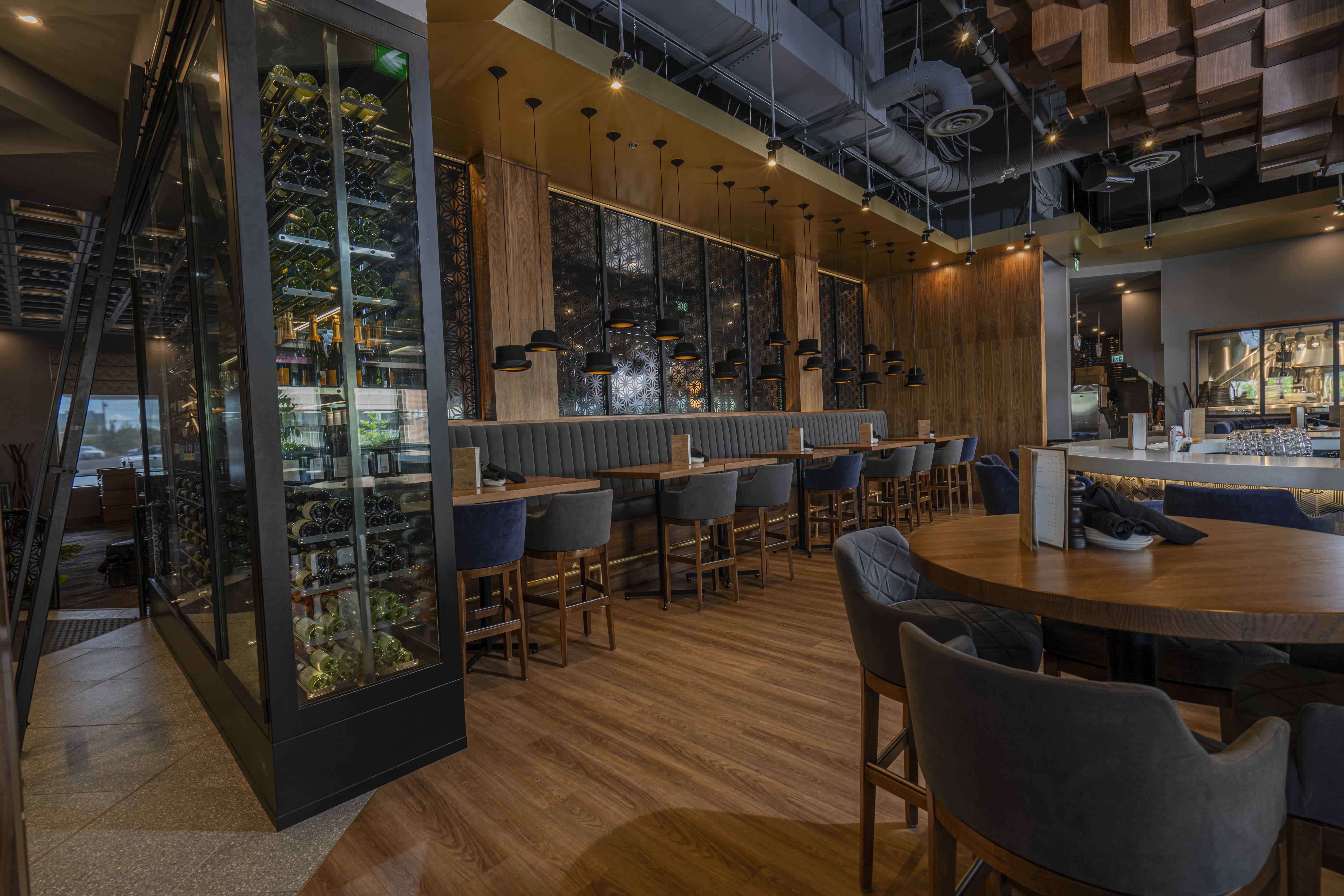 Happy Hour, Dinner, Late Night Ottawa, Hunt Club Chop Steakhouse & Bar