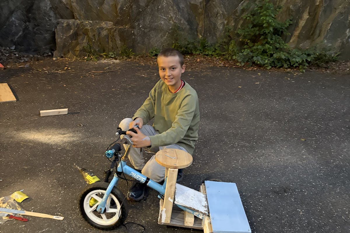 Mounting parts on the electric bike