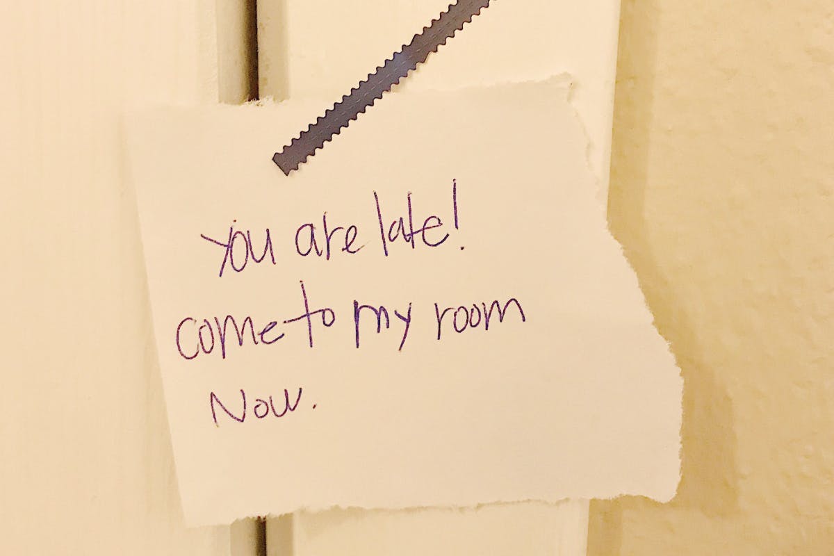 note on teenagers door about missing curfew