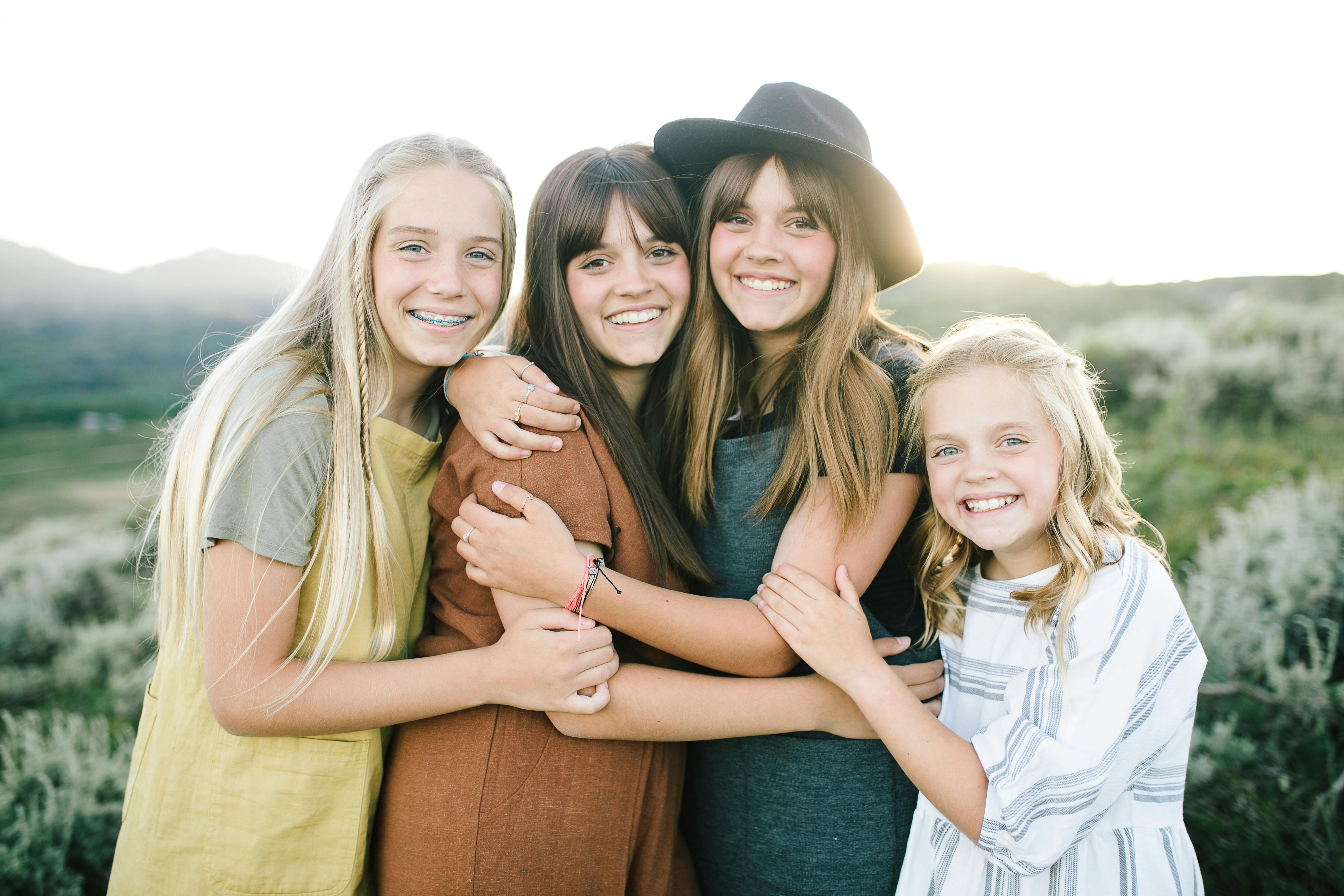 Chatbooks | 20 Creative Sibling Photo Shoot Ideas That'll Make You Smile Chatbooks | 20 Creative Sibling Photo Shoot Ideas That'll Make You Smile