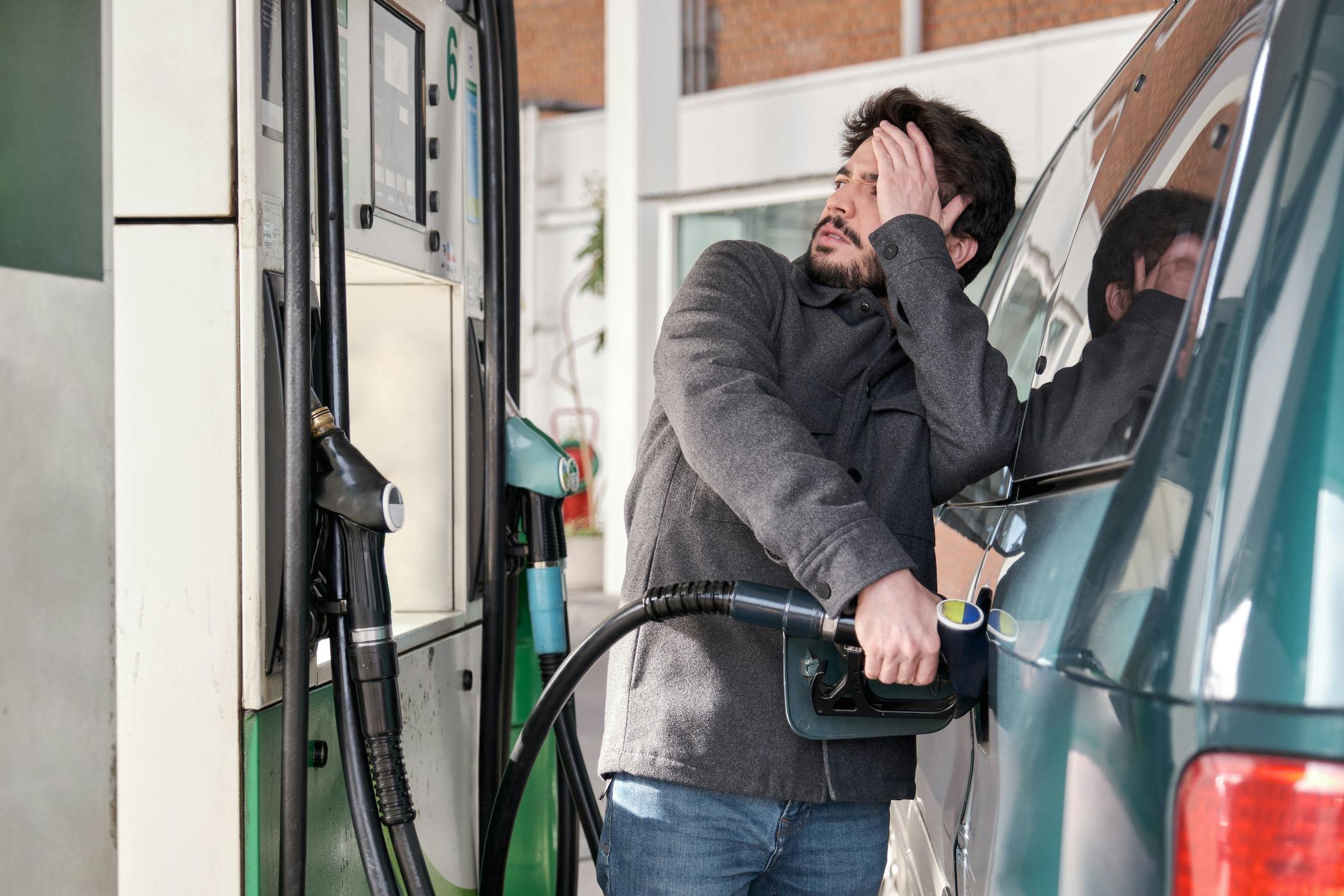 Fuel prices Average car costs £100 to fill up for the first time ever