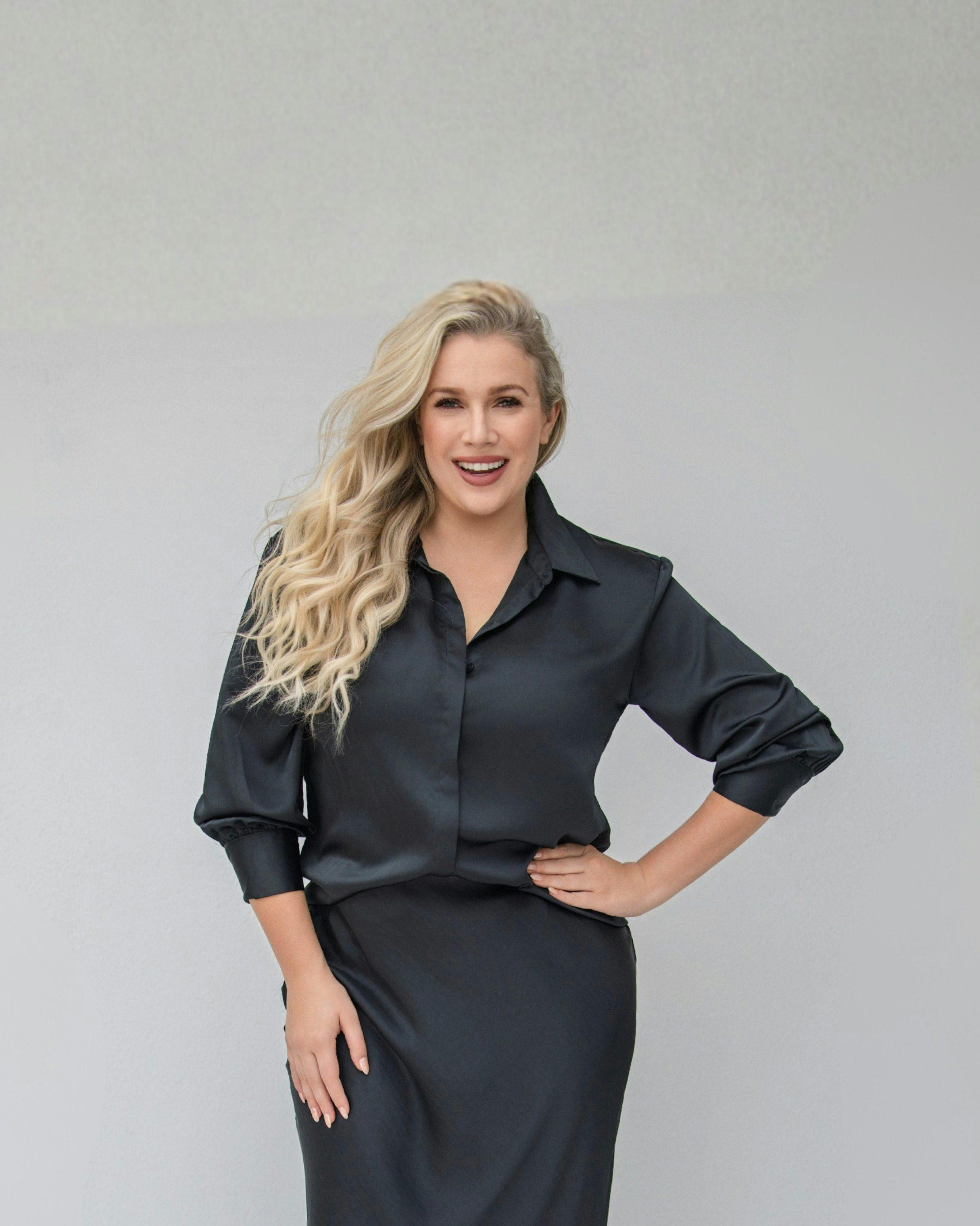 Laura Jacobs matchmaker cinqe