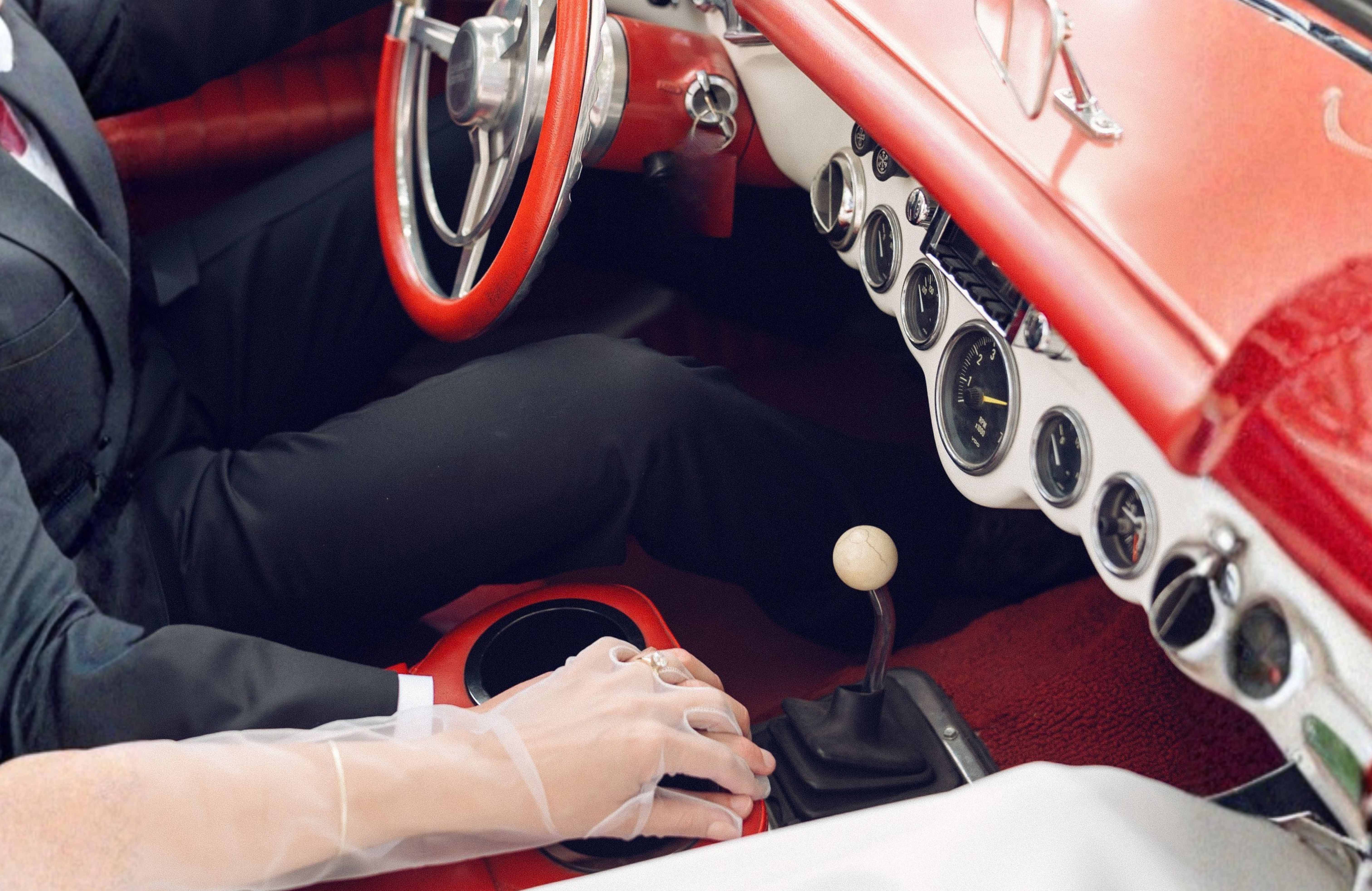 couple in car for cinqe matchmaking