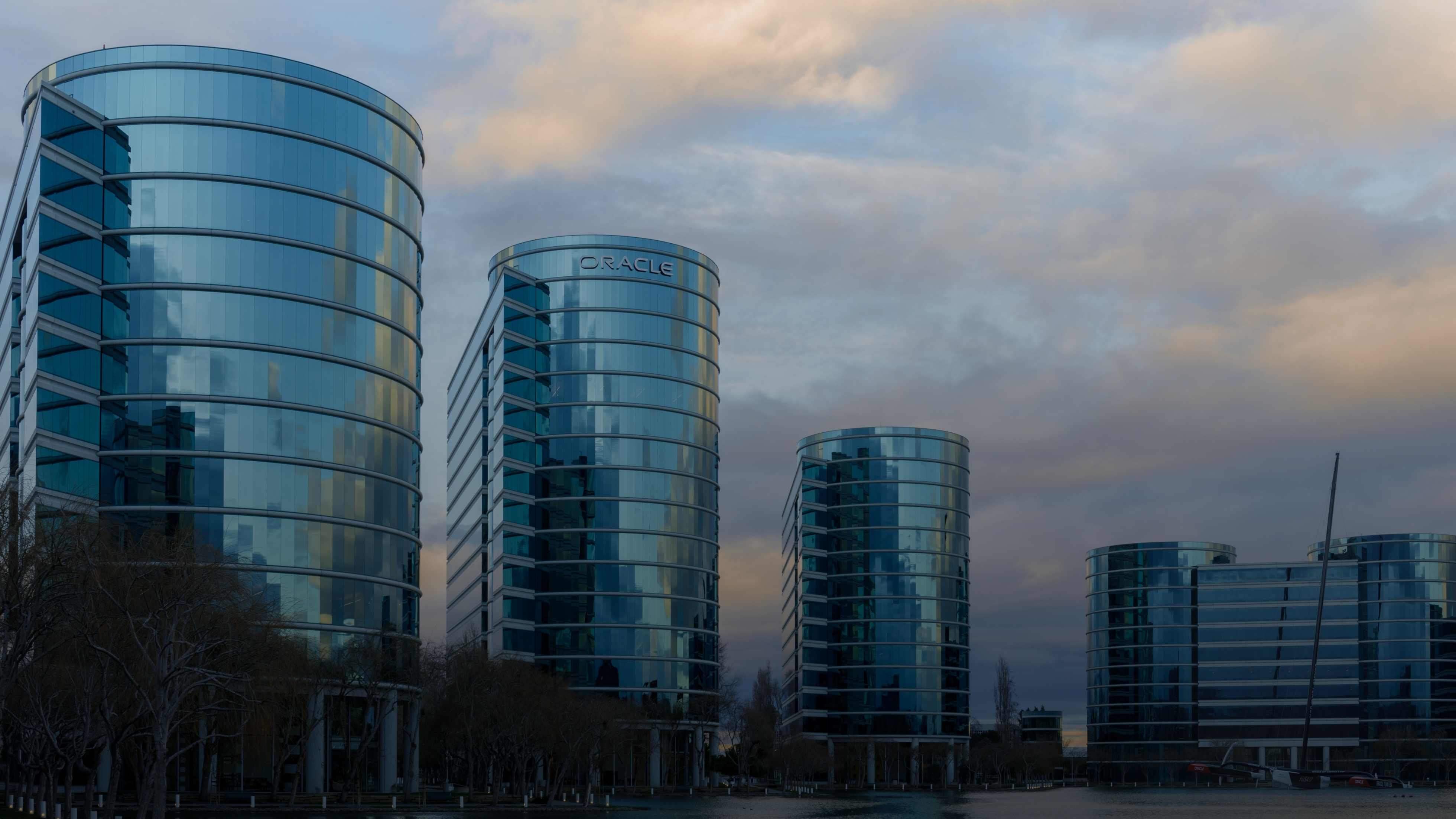 Redwood City buildings for Single Professionals in Silicon Valley California 