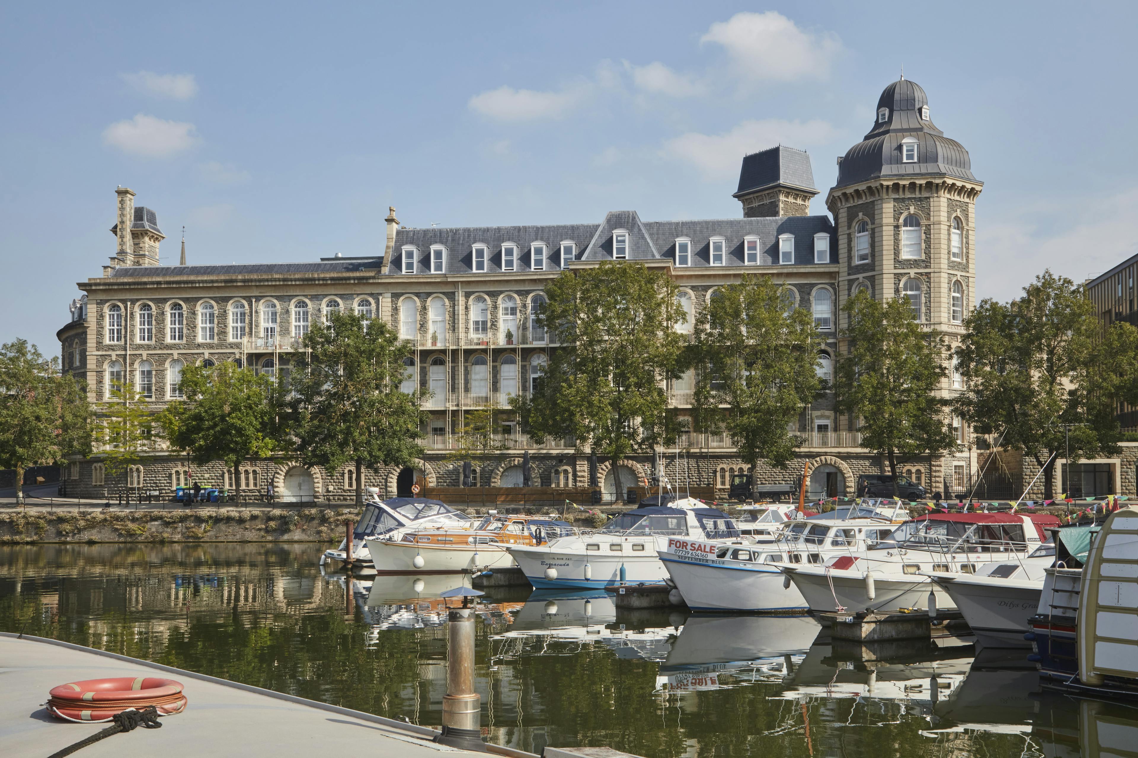 The General, Bristol