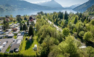 Drohnenaufnahme Camping Alpenblick am Thunersee