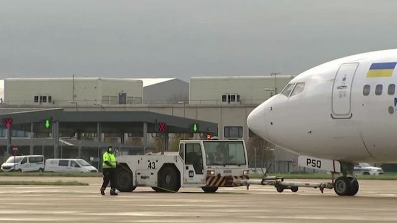 A popular UK-based Nigerian doctor known on Twitter as DrOlufunmilayo has cried out that there is a new, highly infectious strain of the COVID-19 reported in the United Kingdom while urging the Nigerian Government to place flight ban from Britain.