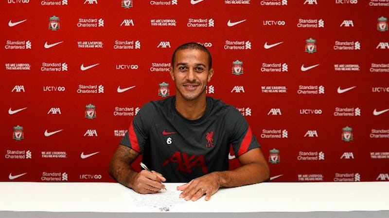Liverpool completes the signing of Thiago Alcantara from Bayern Munich