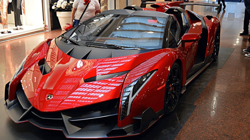 Lamborghini Veneno engine make gives it the high speed that can travel  a long distance in a short time