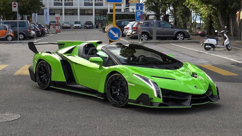 The green colour of Lamborghini Veneno is one of the finest of its kind