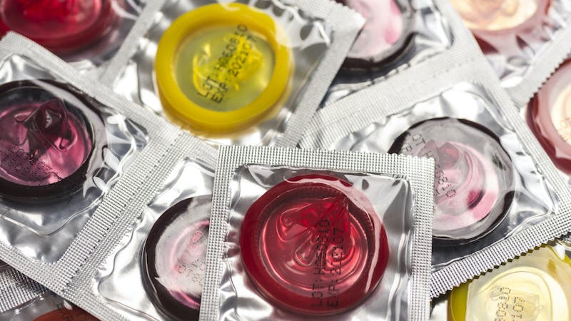 Packets of condom with different colors