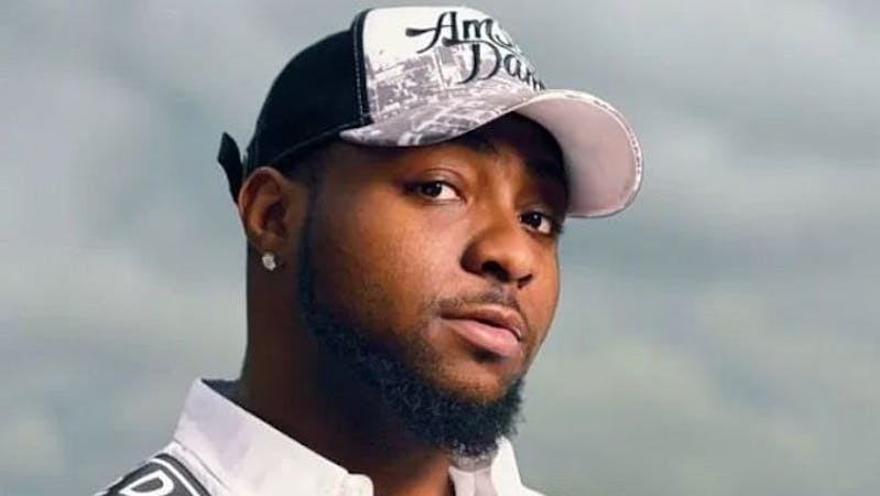 Picture of famous Nigerian singer Davido in simple outfit