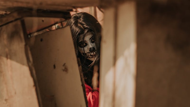 Horror story: Strange image in the mirror