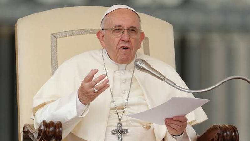 Pope Francis looses personal doctor to COVID-19