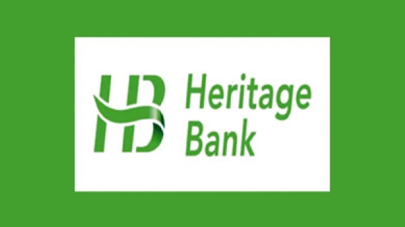 Heritage Banks gifts awards in celebration of the Nigerian Independence day
