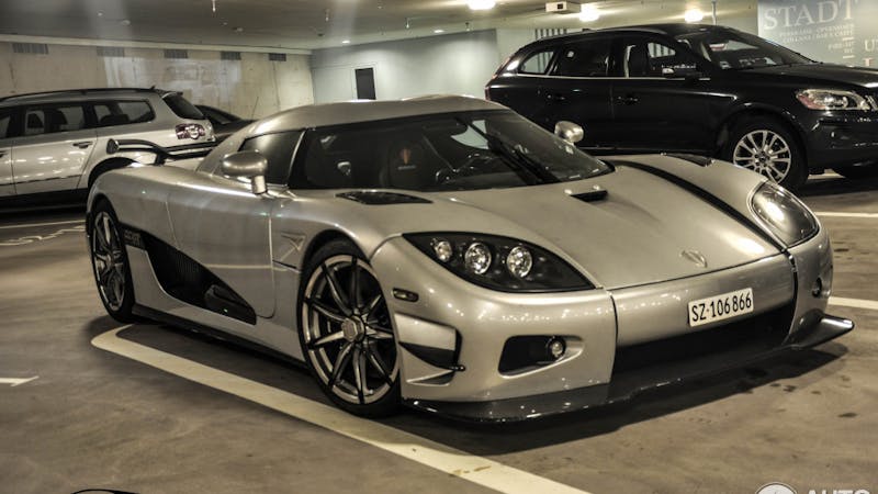Koenigsegg CCXR Trevita, the third most expensive has a speed of over 410 km/h (254+ mph), and a braking distance of about 32m