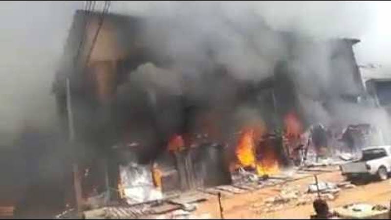 An illustration of the fire that razed down Oba of Isheri-Olofin in Idimu, Wahab Balogun on Sunday.