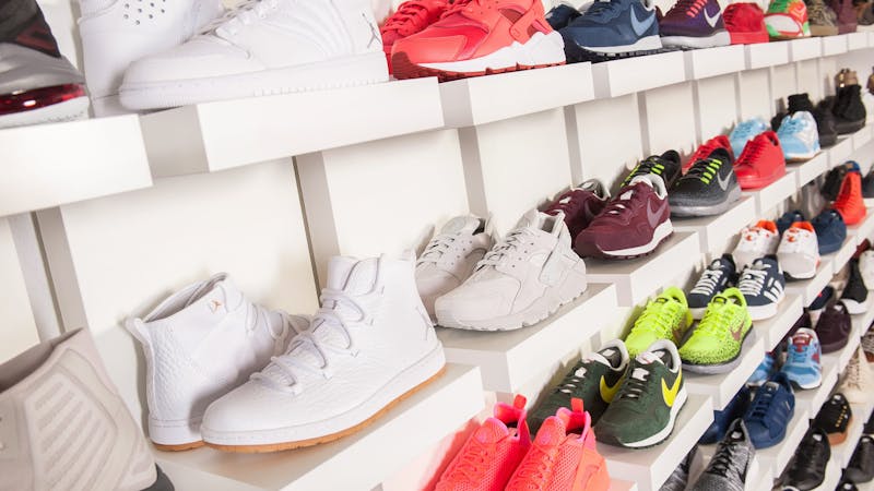 List of 10 best sneakers in 2021