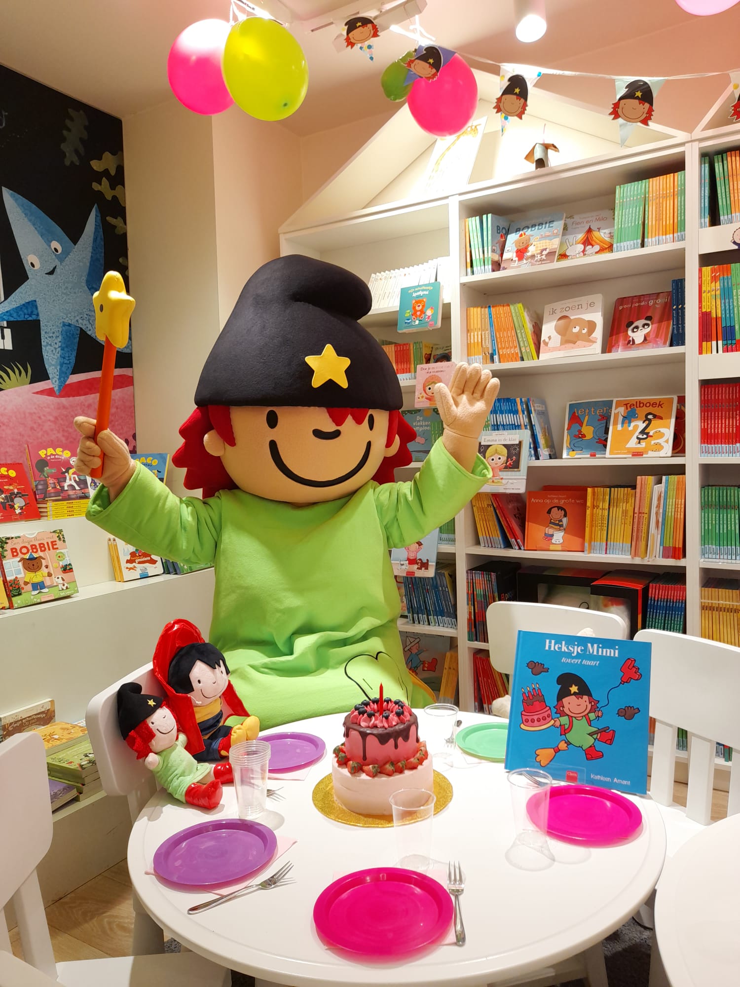 Heksje Mimi viert haar verjaardag in de Clavis Conceptwinkel Hasselt.