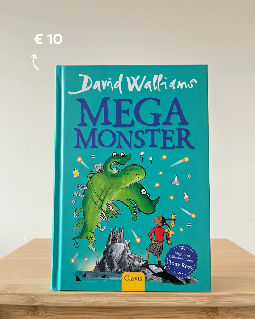 Het leesboek 'Megamonster' van David Walliams is afgeprijsd naar € 10.