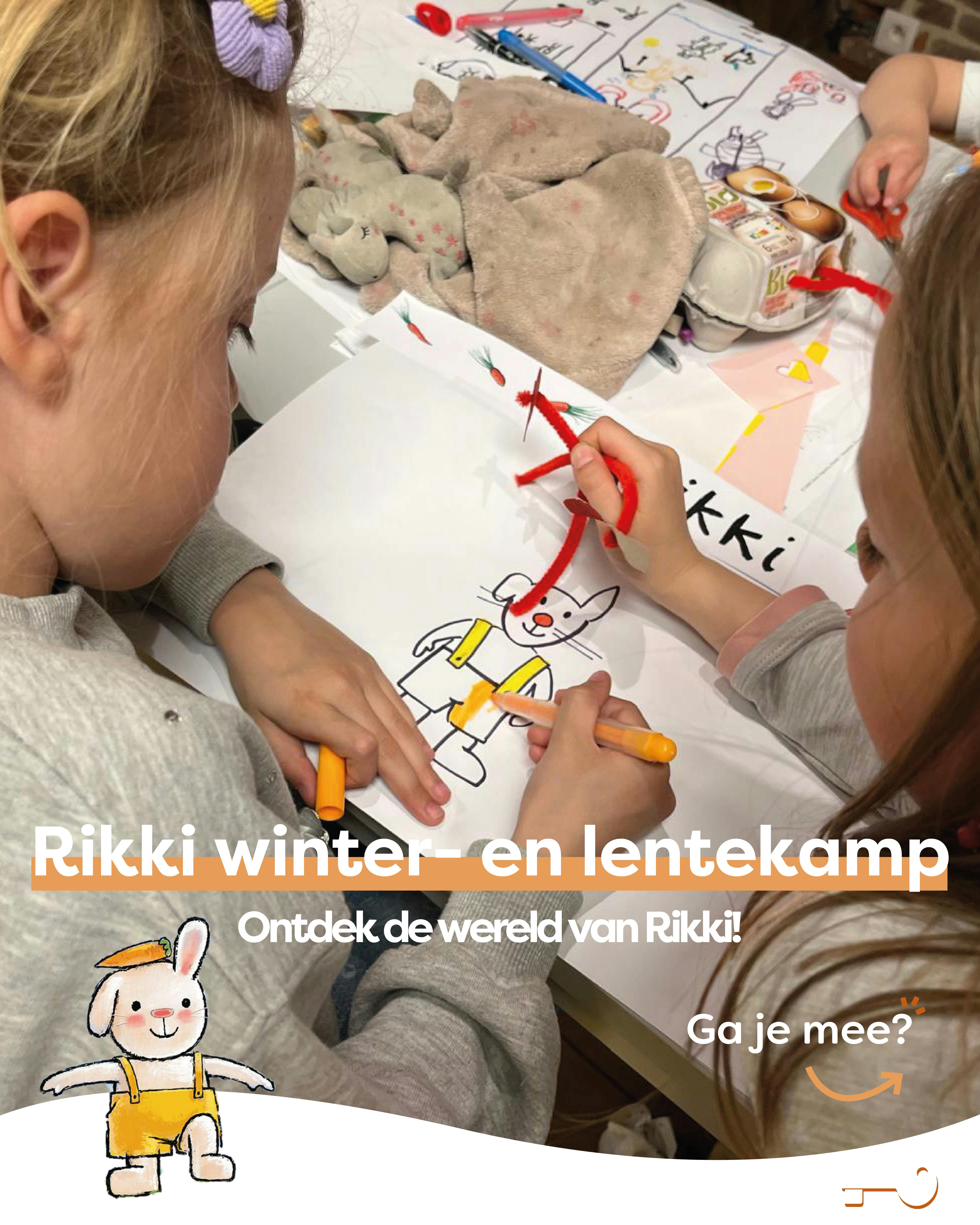 foto van 2 kinderen die een tekening van Rikki inkleuren