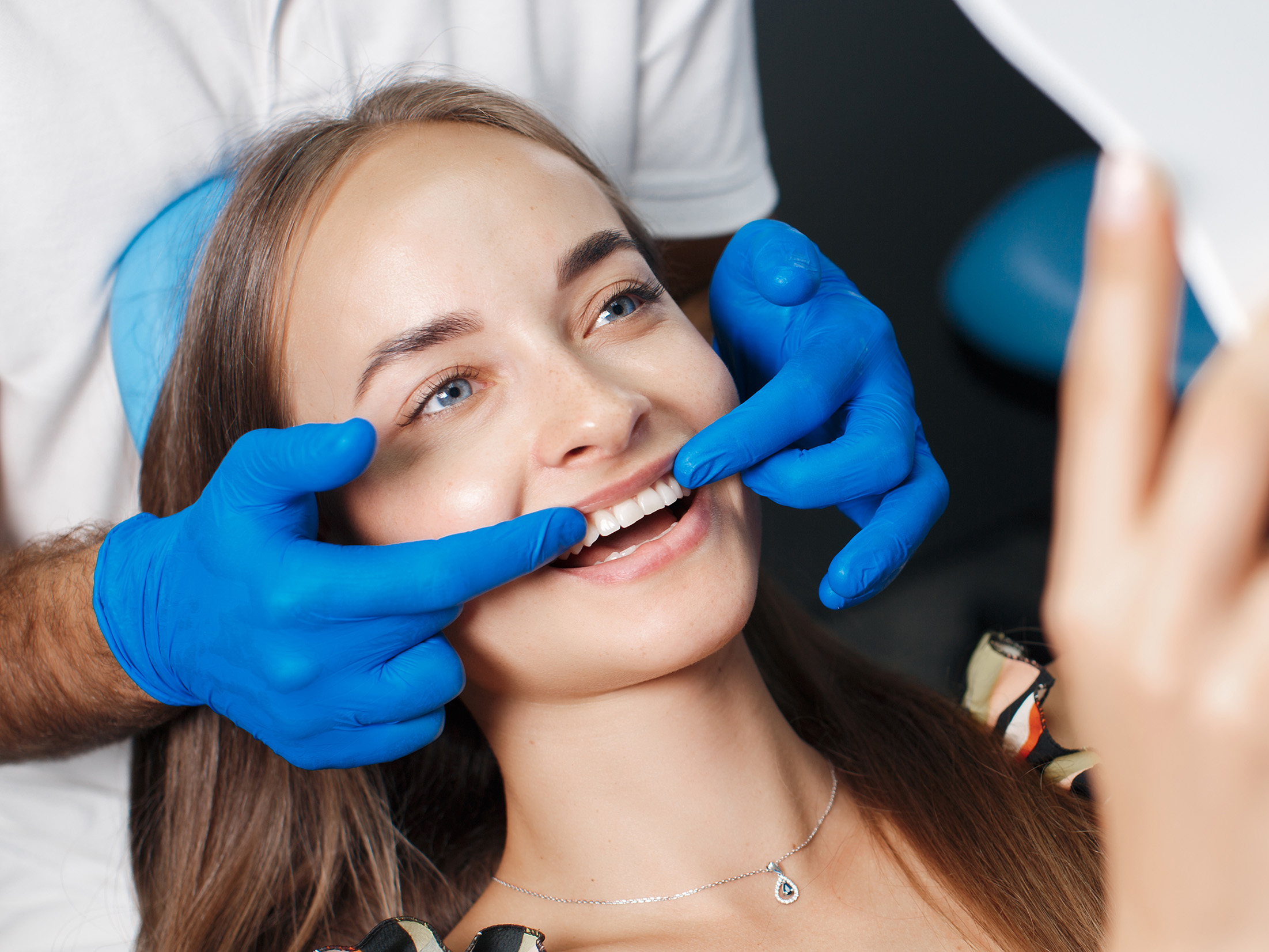 woman having gummy smile botox treatment
