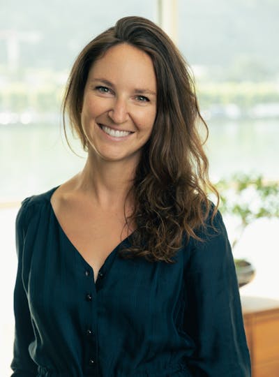 Dr. Anne-Sabine Cousin, chirurgienne maxillo-faciale au CEMF Lyon Vienne