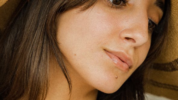 Intervention chirurgicale peu douloureuse pour retirer les lésions disgracieuses au CEMF Lyon Vienne