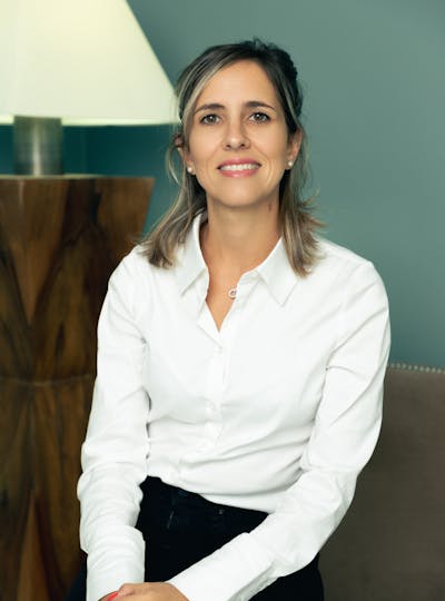 Charlène, secrétaire du Dr. Gebert au centre de médecine esthétique et laser CEMF Lyon Vienne