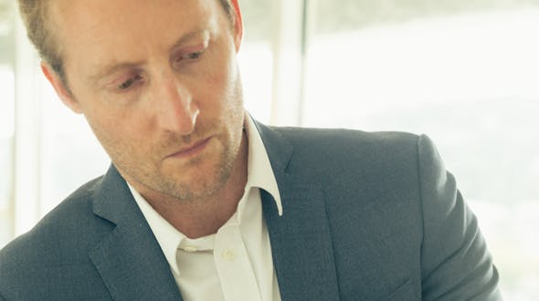 La précision du geste et l’expertise des médecins du CEMF préviennent l’apparition et réduisent les rides de façon naturelle grâce aux injections de botox au CEMF Lyon Vienne.