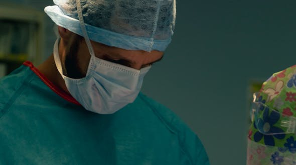 La brachioplastie ou lifting des bras : une chirurgie réparatrice à titre fonctionnelle suite à un amaigrissement massif réalisée au CEMF Lyon Vienne
