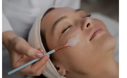 faire un peeling au printemps : bonne ou mauvaise idée ? CEMF Lyon Vienne
