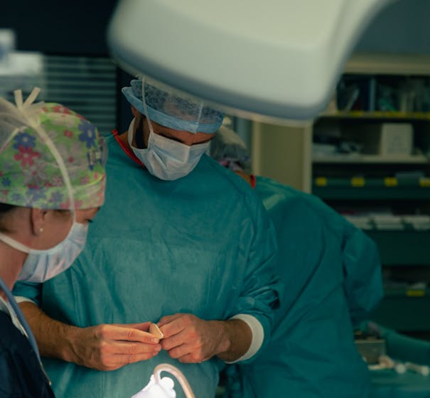 Chirurgie esthétique et maxillo-faciale au CEMF Lyon Vienne de la Clinique Trénel