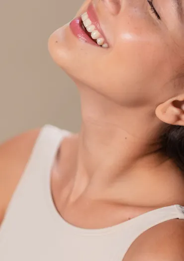 comment choisir entre peeling ou microneedling ? l CEMF