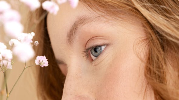 Jeune femme portrait visage