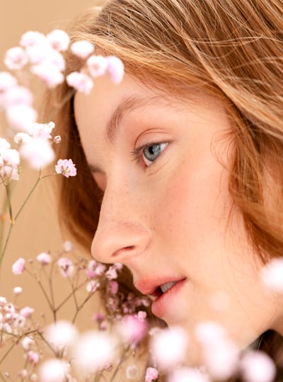 Jeune femme portrait visage