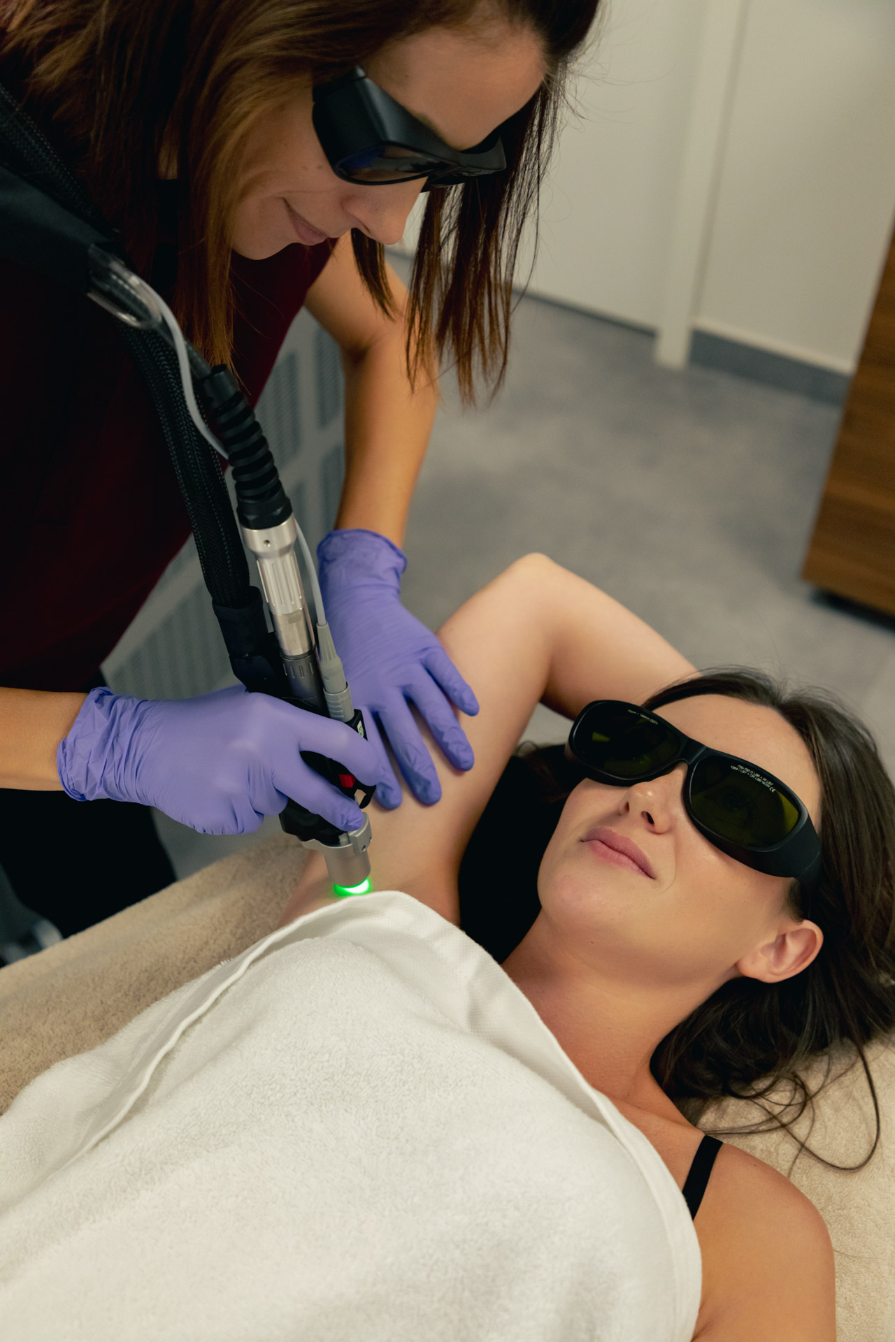 épilation laser vs épilation électrique 