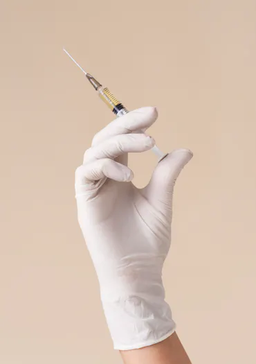injections d'acide hyaluronique pour traiter les cernes