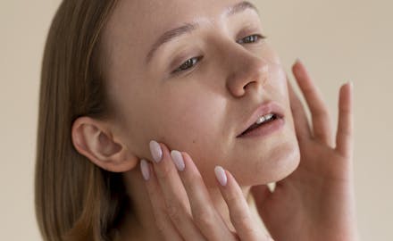 Masque LED visage : gadget ou vrai allié anti-âge ?