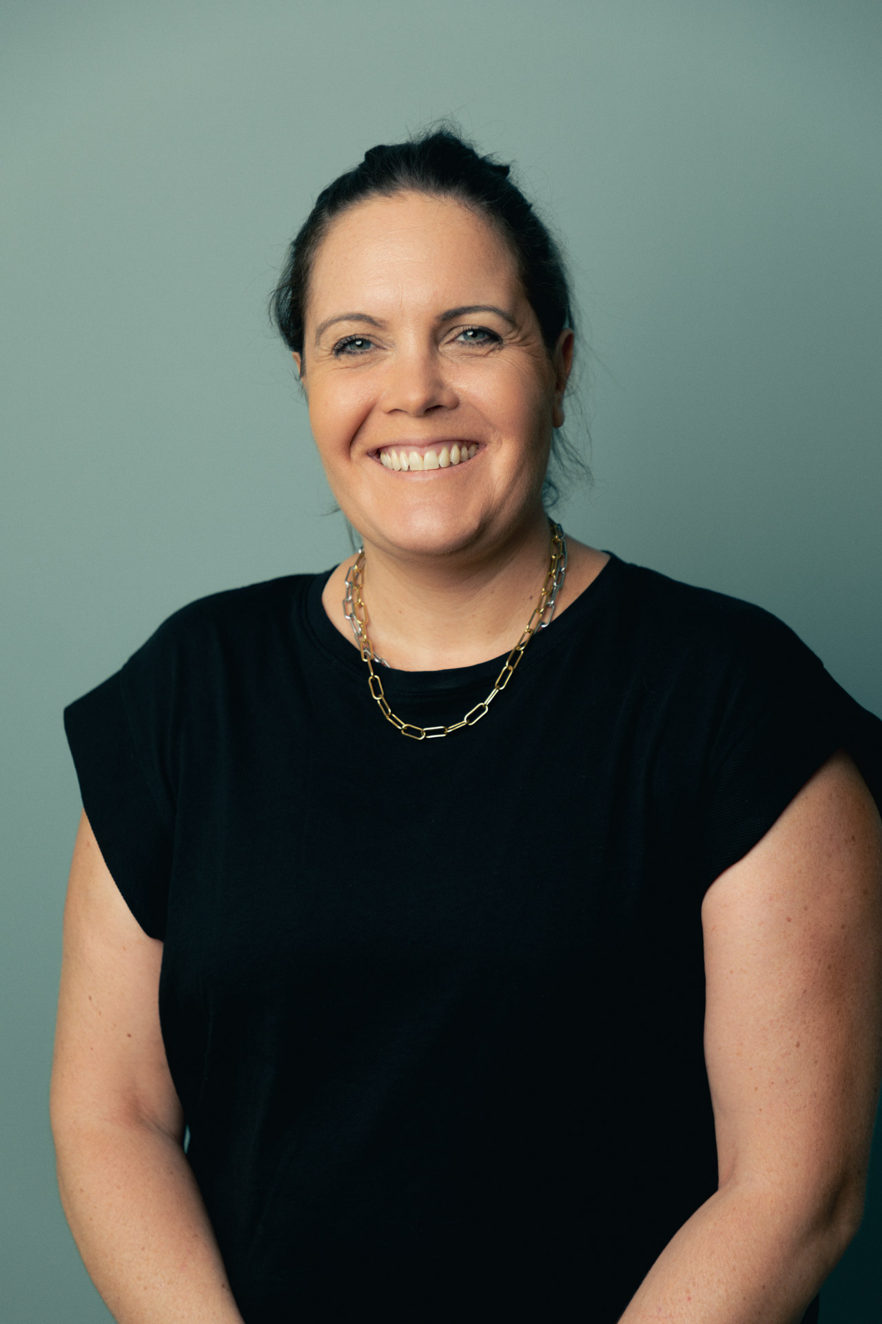 Karine, IBODE maxillo au centre de médecine esthétique et laser CEMF Lyon Vienne