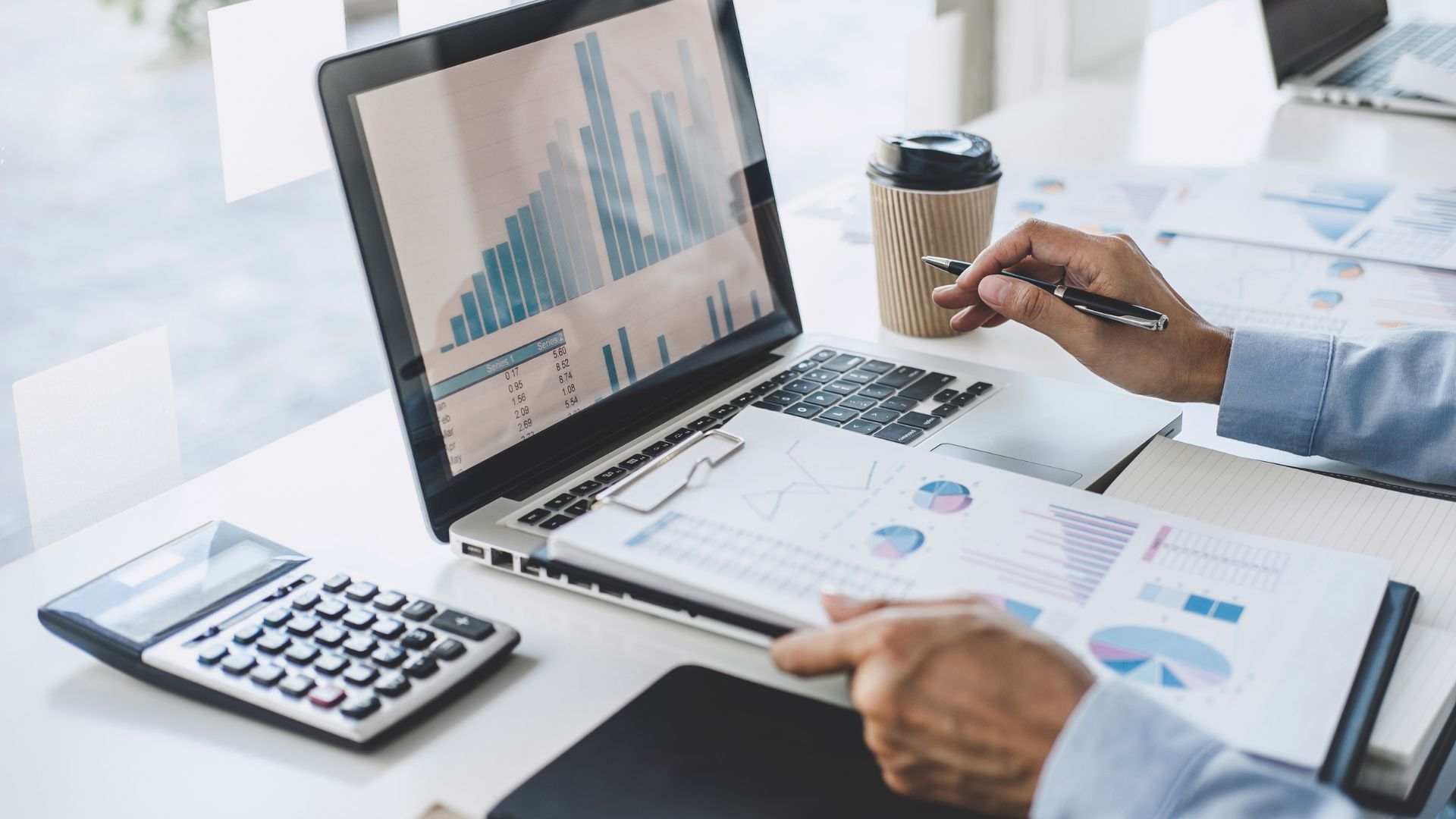 Comment bien préparer une clôture financière rapide ?