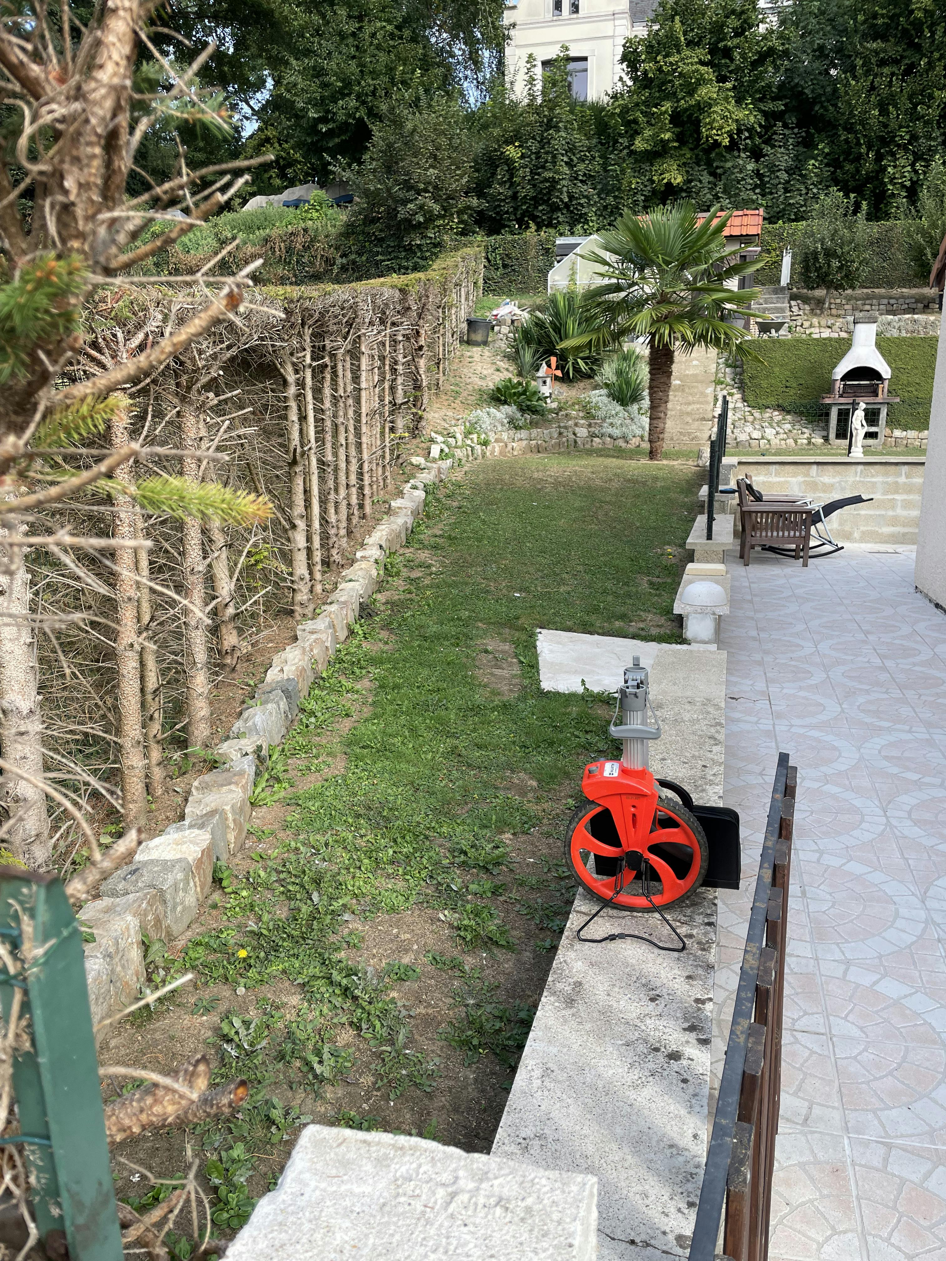 avant la pose de la clôture béton déco pierre à saint Omer 