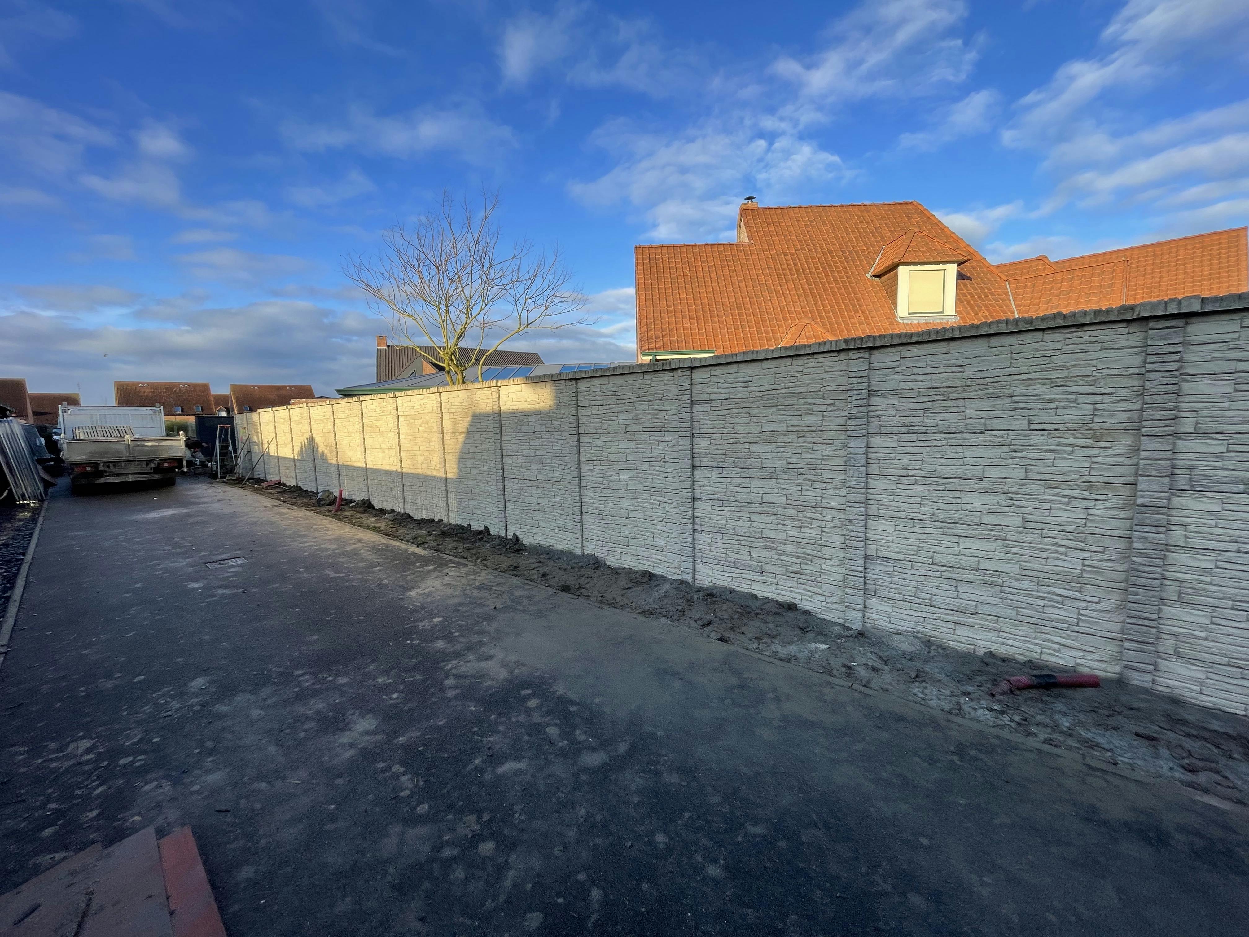 Pose de clôture béton décorative imitation pierre à Carvin