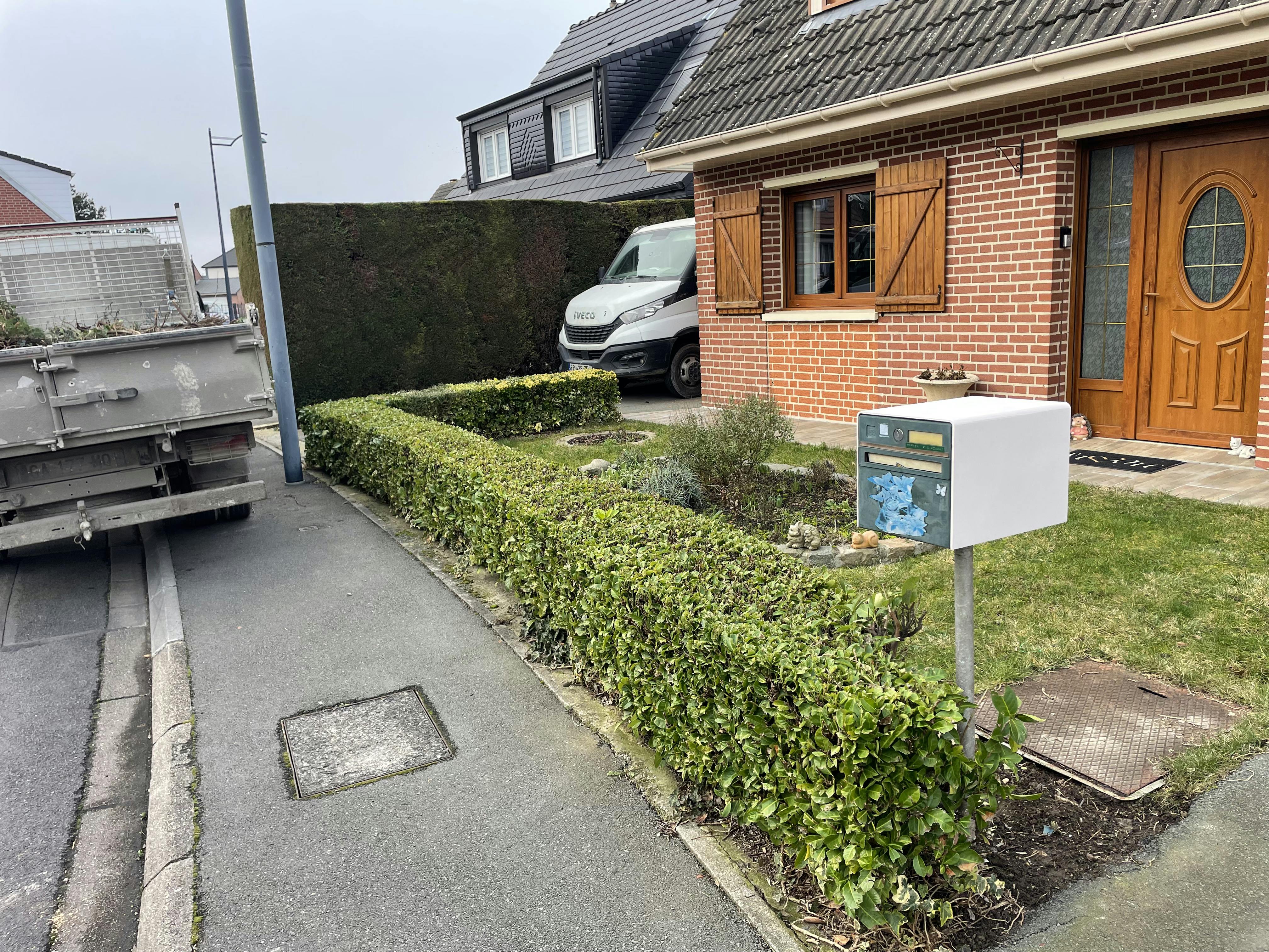 Pose de clôture béton à Lens