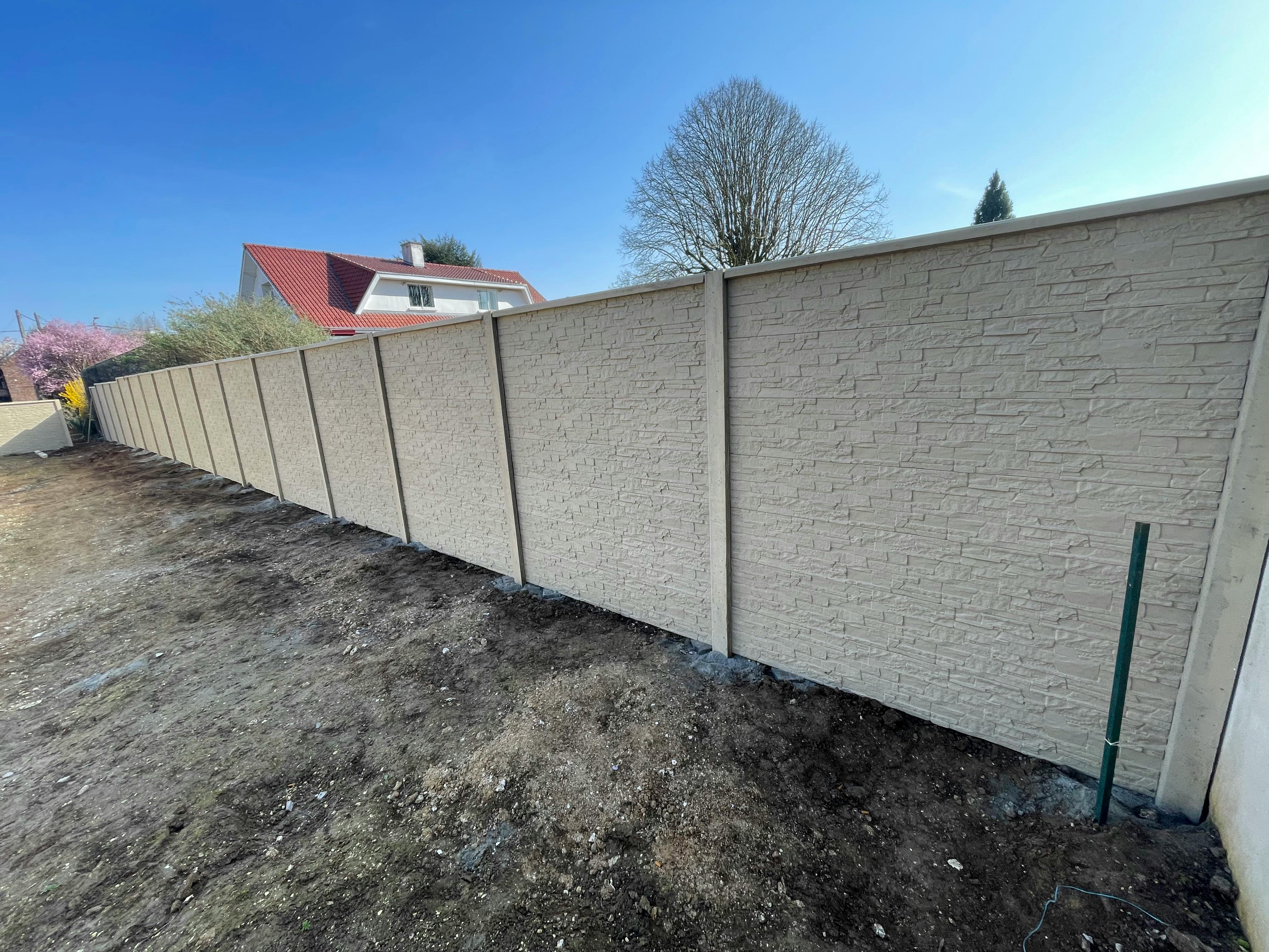 Chantier de clôture béton secteur d'Arras